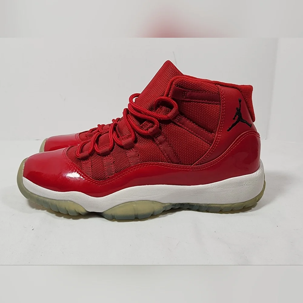 Nike Air Jordan 11 Retro Win Like '96 378038-623 Youth Size 6.0 Red - Picture 1 of 16